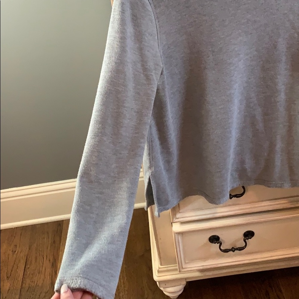 gray pullover - Picture 3 of 5
